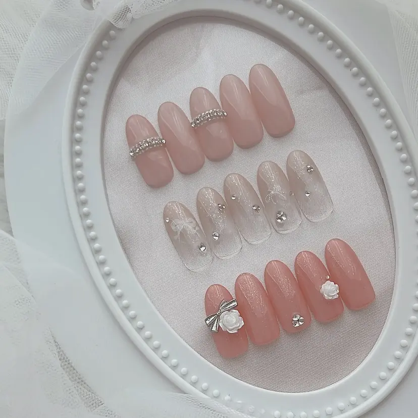 MON  nail kanaの掲載