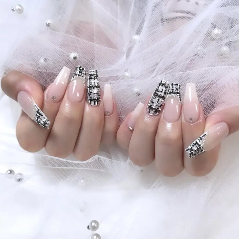 Hina Nailの掲載