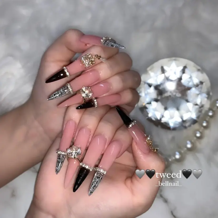 Bell nailの掲載