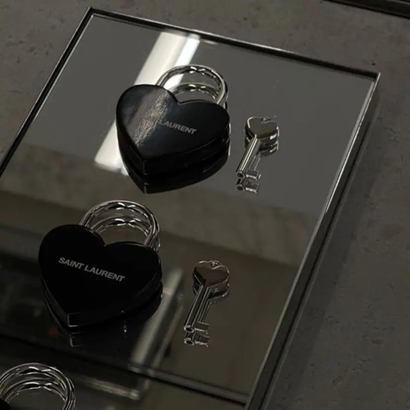 grace nana🩵の掲載