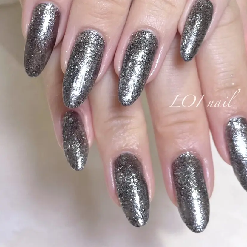 LOI nail monaの掲載