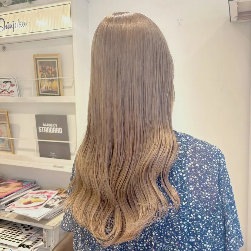 ハイトーンカラー新井 彩斗EIGHT新宿の掲載
