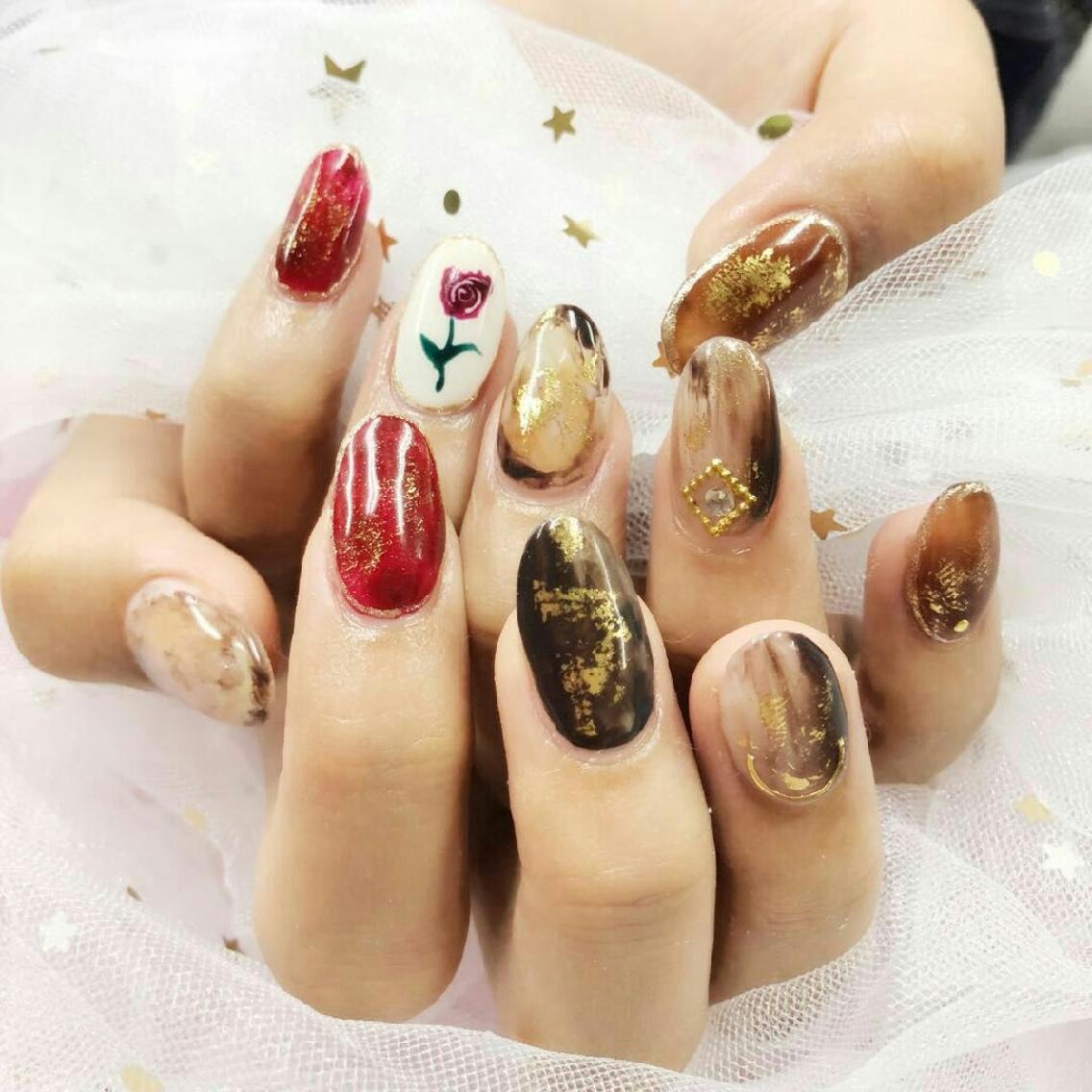 赤色 21年夏人気の赤色 レッド のネイルデザイン ネイルアートカタログ 2ページ目 ミニモ