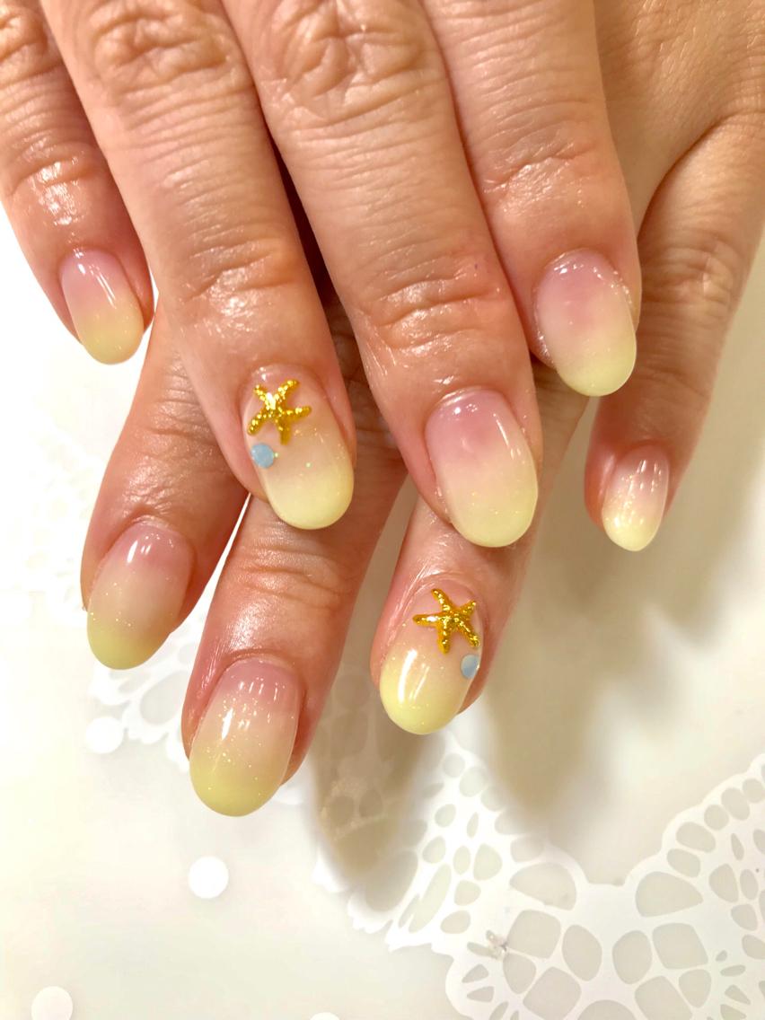 夏に人気だったヒトデのパーツとオパール ネイル アイラッシュサロン