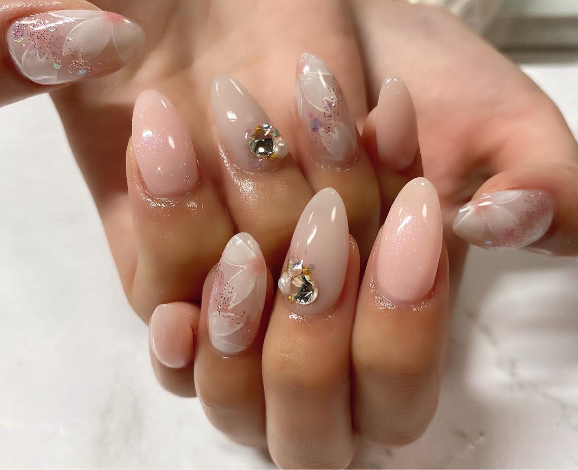 淡いピンクのサクラネイル Chloe所属 中島瑠那のネイルデザイン