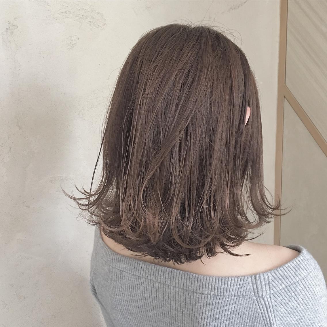 チョコレートベージュ♡ アッシュ系のヘアカラーです!|Aust
