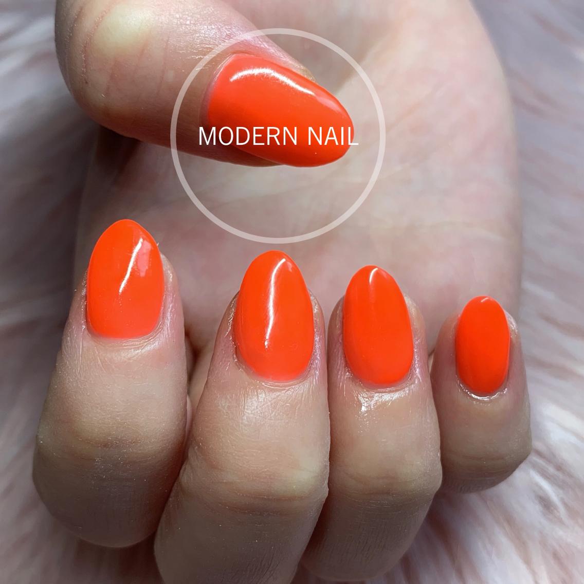 ワンカラーでもネオンで派手に Modern Nail所属 小川玲奈の