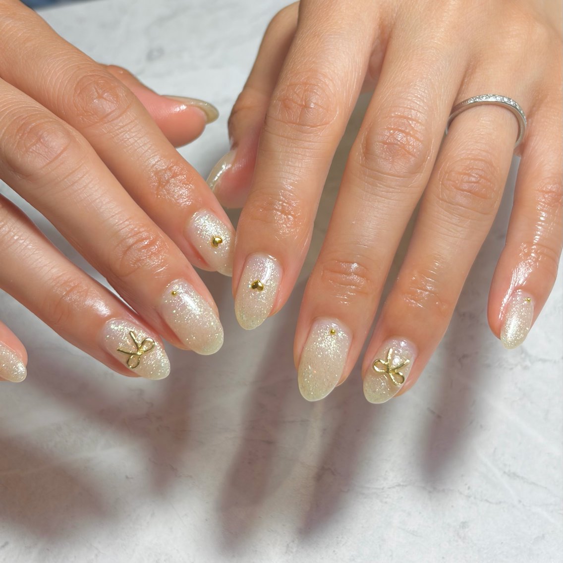 WHITE NAIL 鳳店NARUMIのプロフィール・予約(WHITE EYE 鳳) - ミニモ