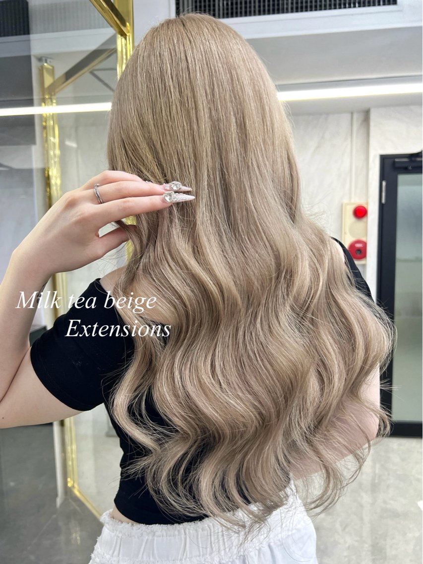 シールエクステ特化 ハイトーン、NANA(Ria OSAKA所属)の美容院