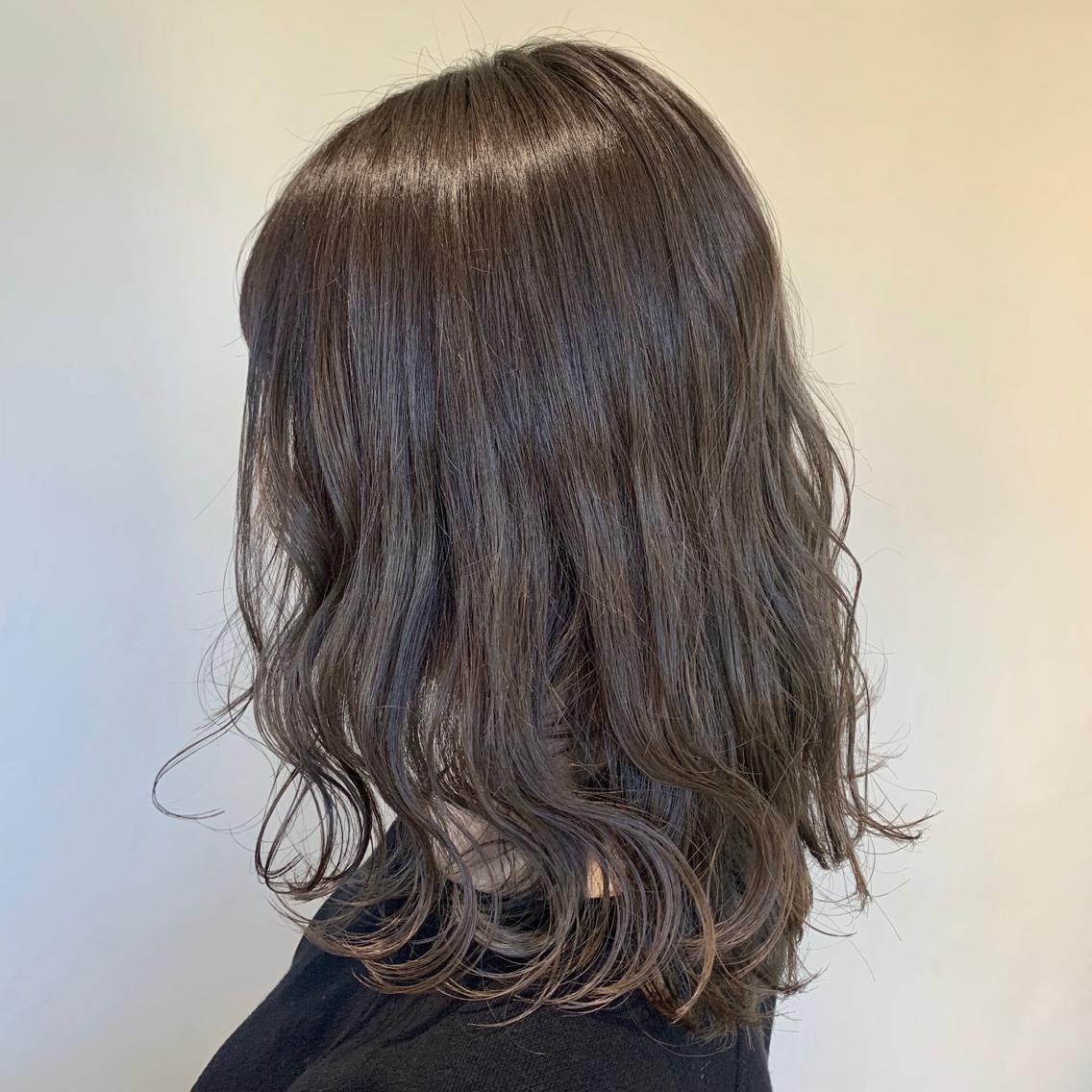 現代の髪型 最新のhd色素 薄い ヘア カラー