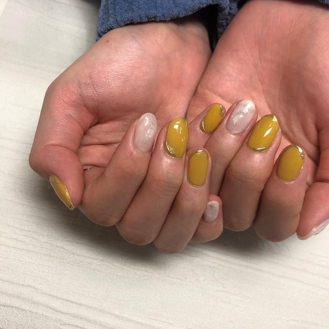 黄色 21年夏人気の黄色のネイルデザイン ネイルアートカタログ 11ページ目 ミニモ