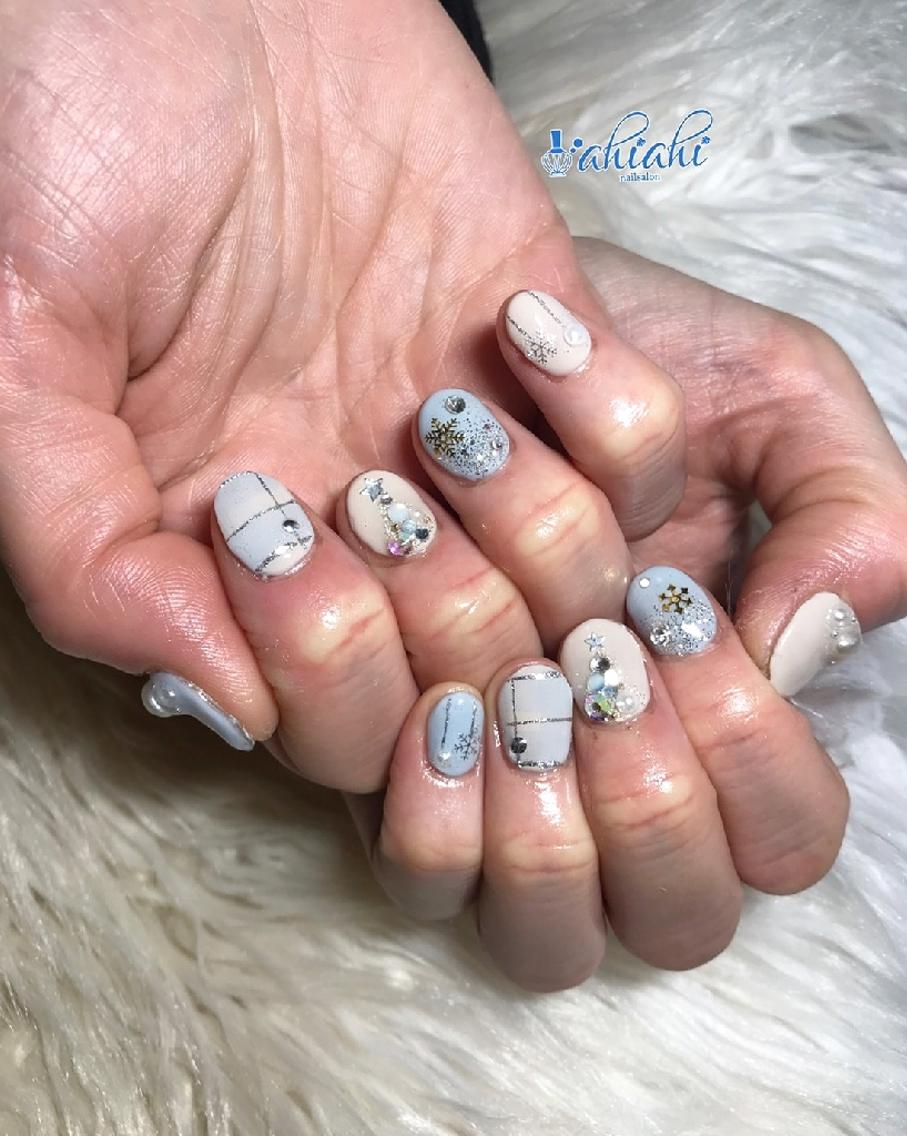 チェック柄ネイルと冬ネイル Nailsalon Ahi Ahi所属 Nailistみなの