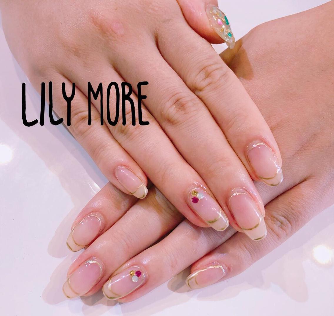 メタリックゴールド縁取りネイル♡|Lily More所属・LilyMoreの