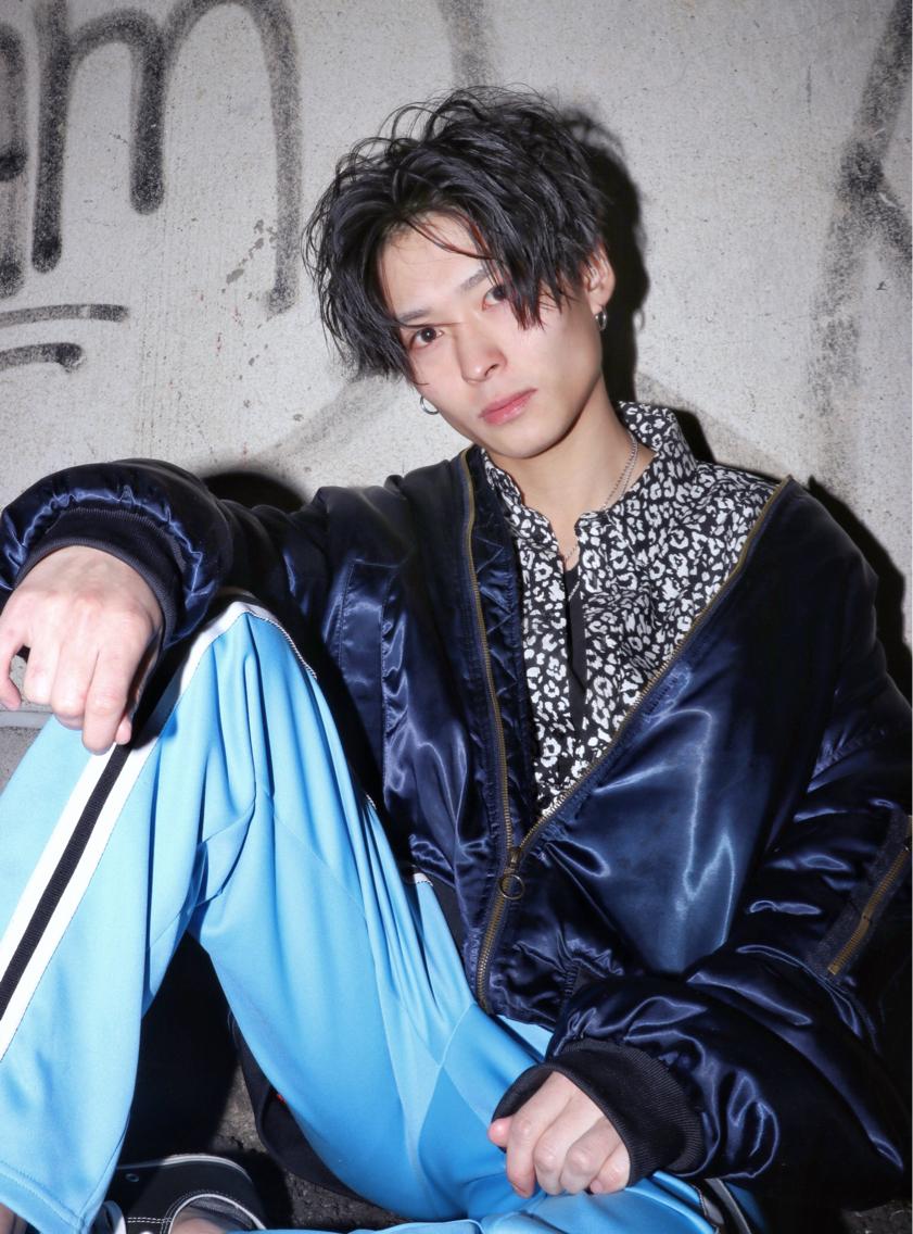 50 素晴らしいスパイラル パーマ センターパート メンズ 最高のヘアスタイルのアイデア