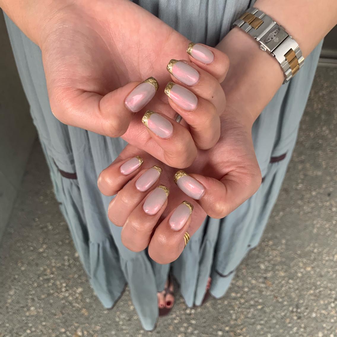 フレンチネイル 21年夏人気のフレンチネイルのネイルデザイン ネイルアートカタログ 41ページ目 ミニモ