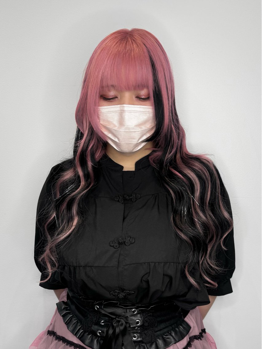 ヘアスタイル・髪型カタログ「ピンク×ブラック シールエクステ40本」by