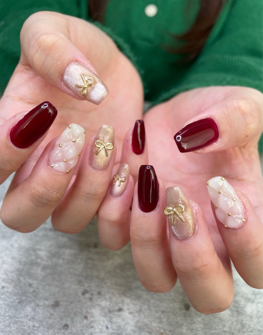 ボルドーネイル　マグネット　サイズオーダー　成人式ネイル　クリスマスネイル toysbyinity 💅 昨年に続き大人気ボルドーマグ これからの秋冬にとても