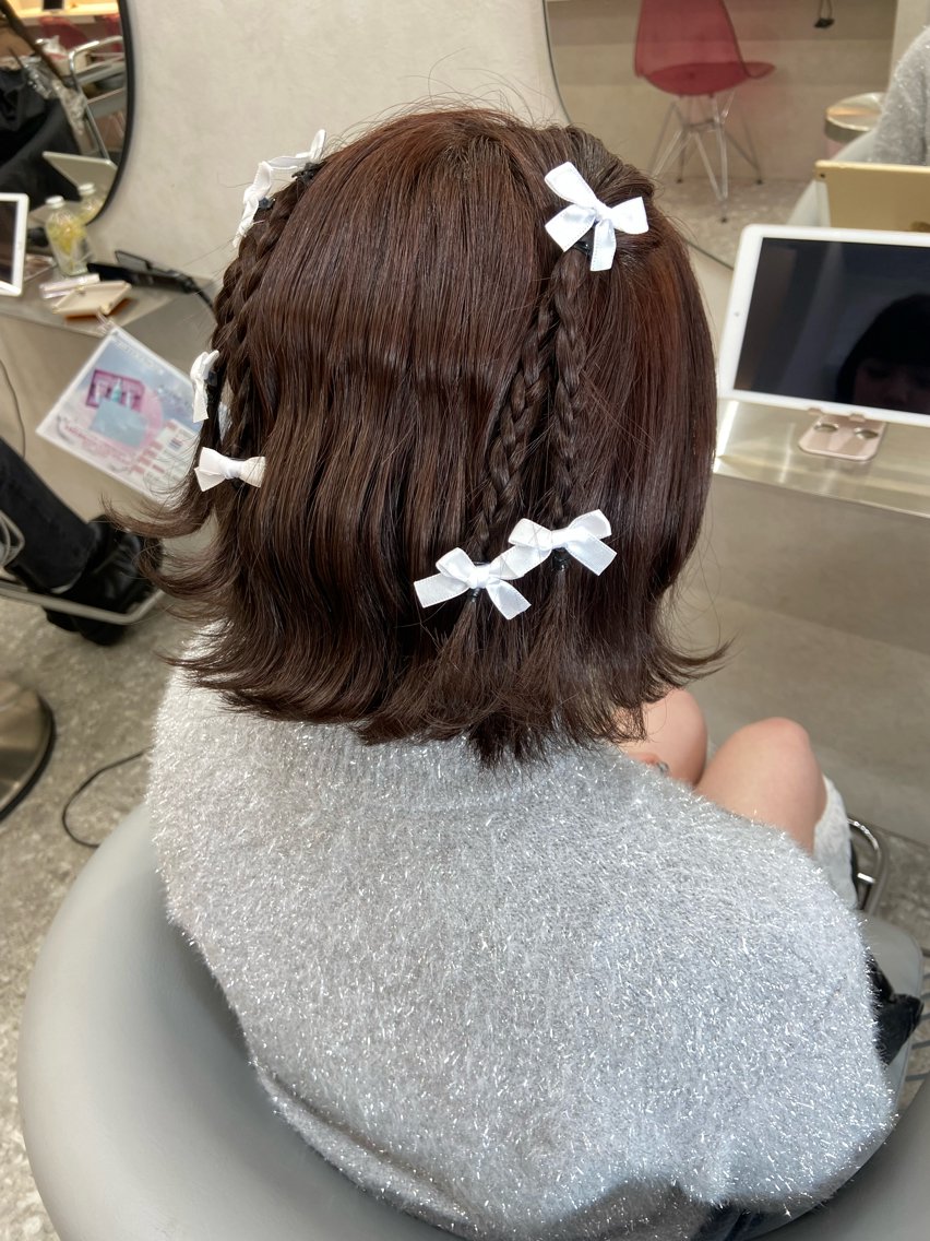 ヘアスタイル・髪型カタログ「ハーフツイン ヘアセット ヘアメ ヘア