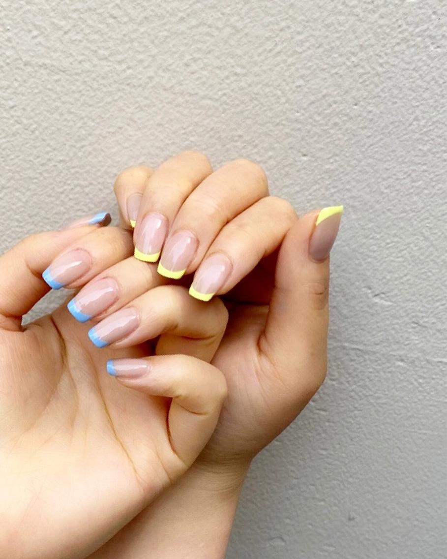 フレンチネイル 21年夏人気のフレンチネイルのネイルデザイン ネイルアートカタログ 67ページ目 ミニモ