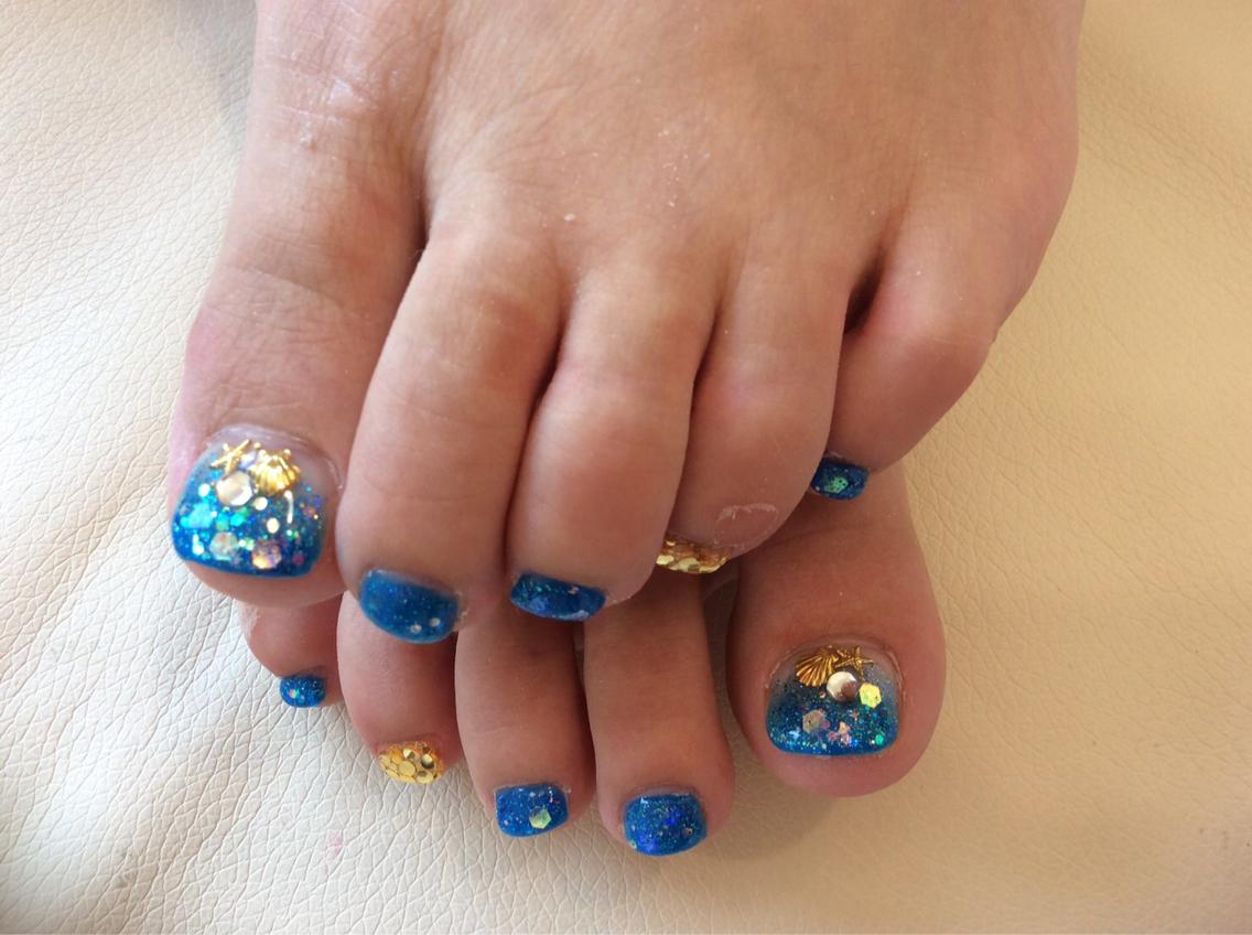 フットジェル】 カラーグラデ+ラメがけ+ホロうめ|nail salon