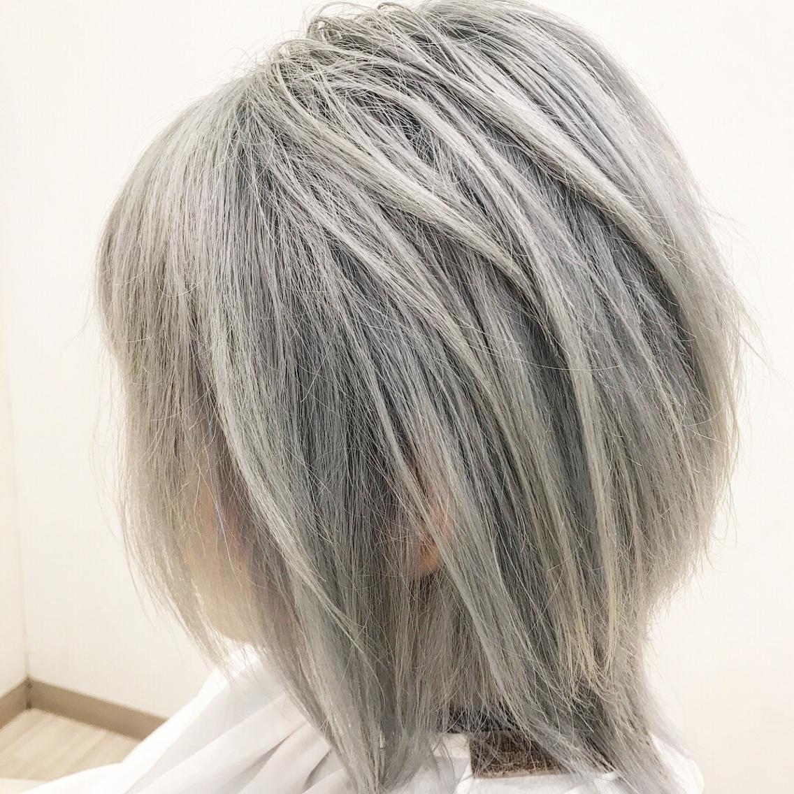 ユニークホワイト アッシュ ショート 自由 髪型 コレクション