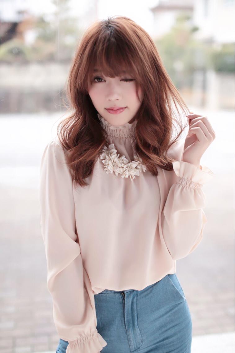 セミロングパーマ 21年夏人気のセミロングパーマのヘアスタイル 髪型カタログ 14ページ目 ミニモ