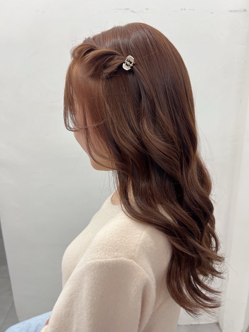 ヘアスタイル・髪型カタログ「Wカラー（B/無）」byハイトーン /愛子