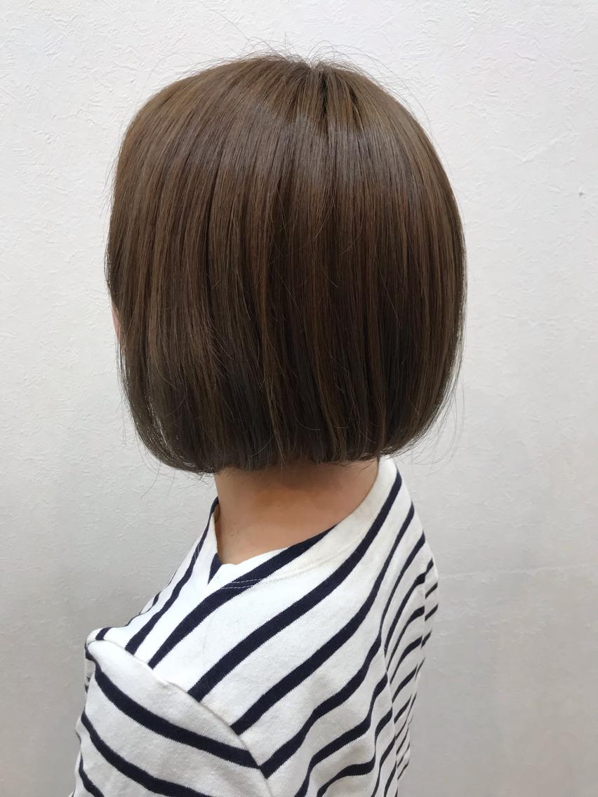 前下がりボブ 21年夏人気の前下がりボブのヘアスタイル 髪型カタログ 43ページ目 ミニモ