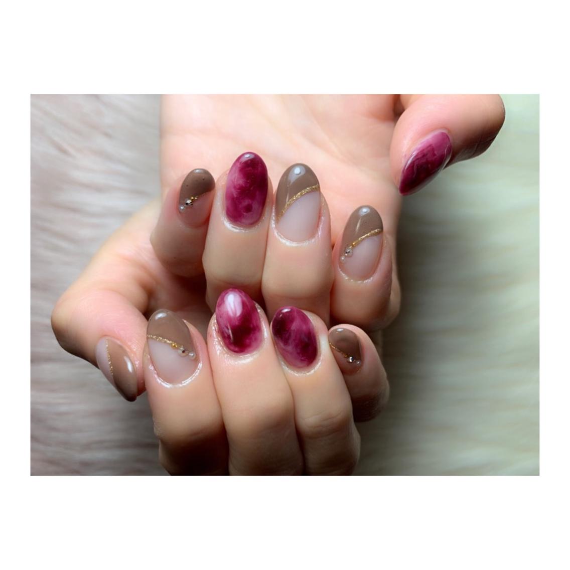 赤色 21年夏人気の赤色 レッド のネイルデザイン ネイルアートカタログ 73ページ目 ミニモ