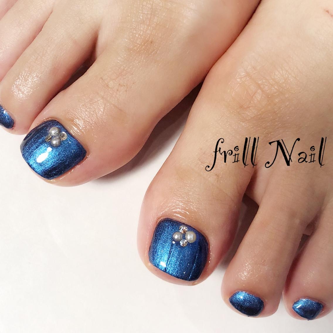 ネイル *お客様nail* メタリックブルーがかっこよく輝きを放ちます