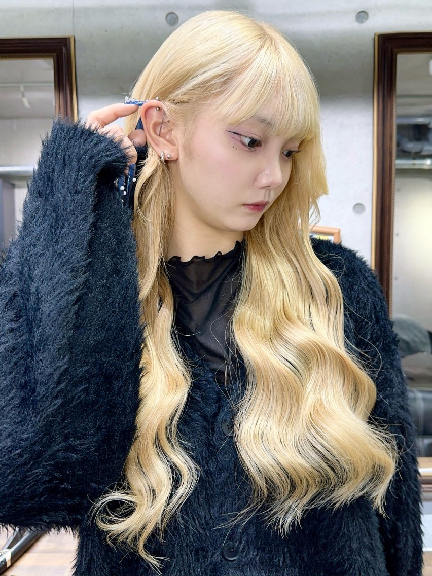 ヘアスタイル・髪型カタログ「ミルクティーベージュからのピンクの