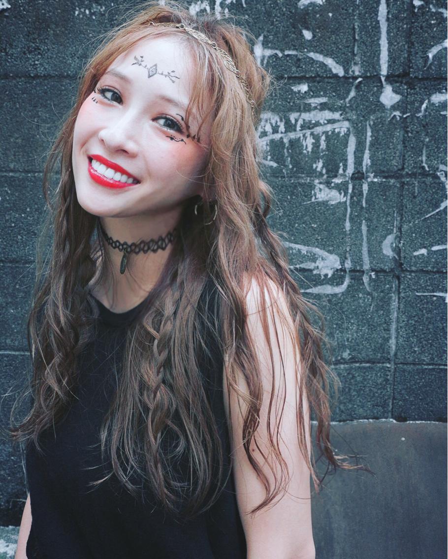 ぜいたく夏 フェス 髪型 最も人気のある髪型