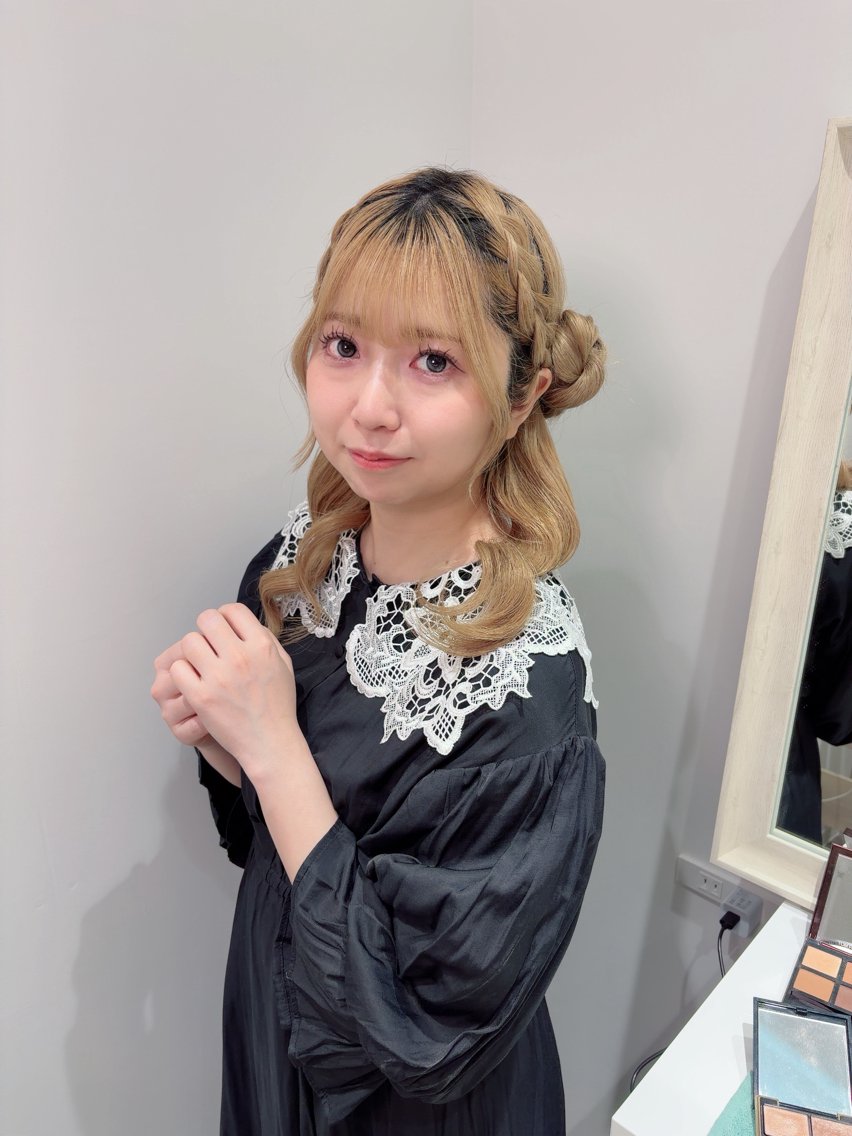 ヘアスタイル・髪型カタログ「プロのヘアセット&メイクアップで