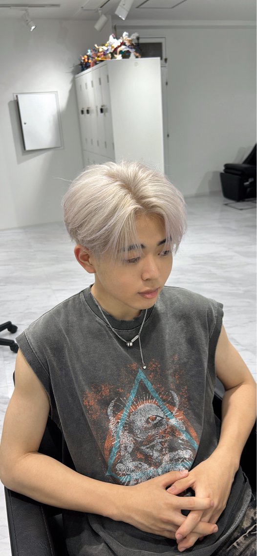 ヘアスタイル・髪型カタログ「【ENHYPENニキホワイトカラー】 韓国