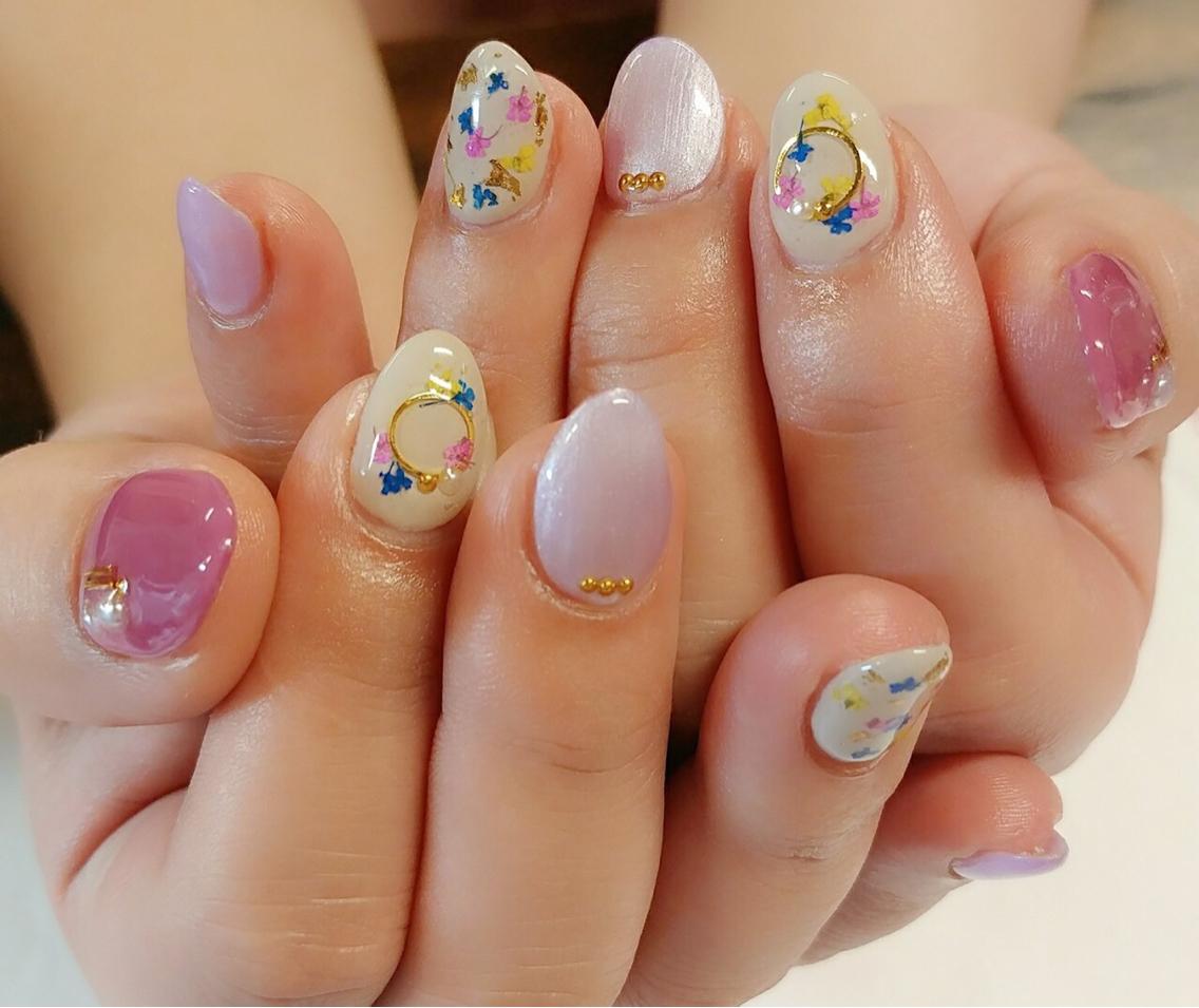 シンプルネイル 21年夏人気のシンプルネイルのネイルデザイン ネイルアートカタログ 74ページ目 ミニモ