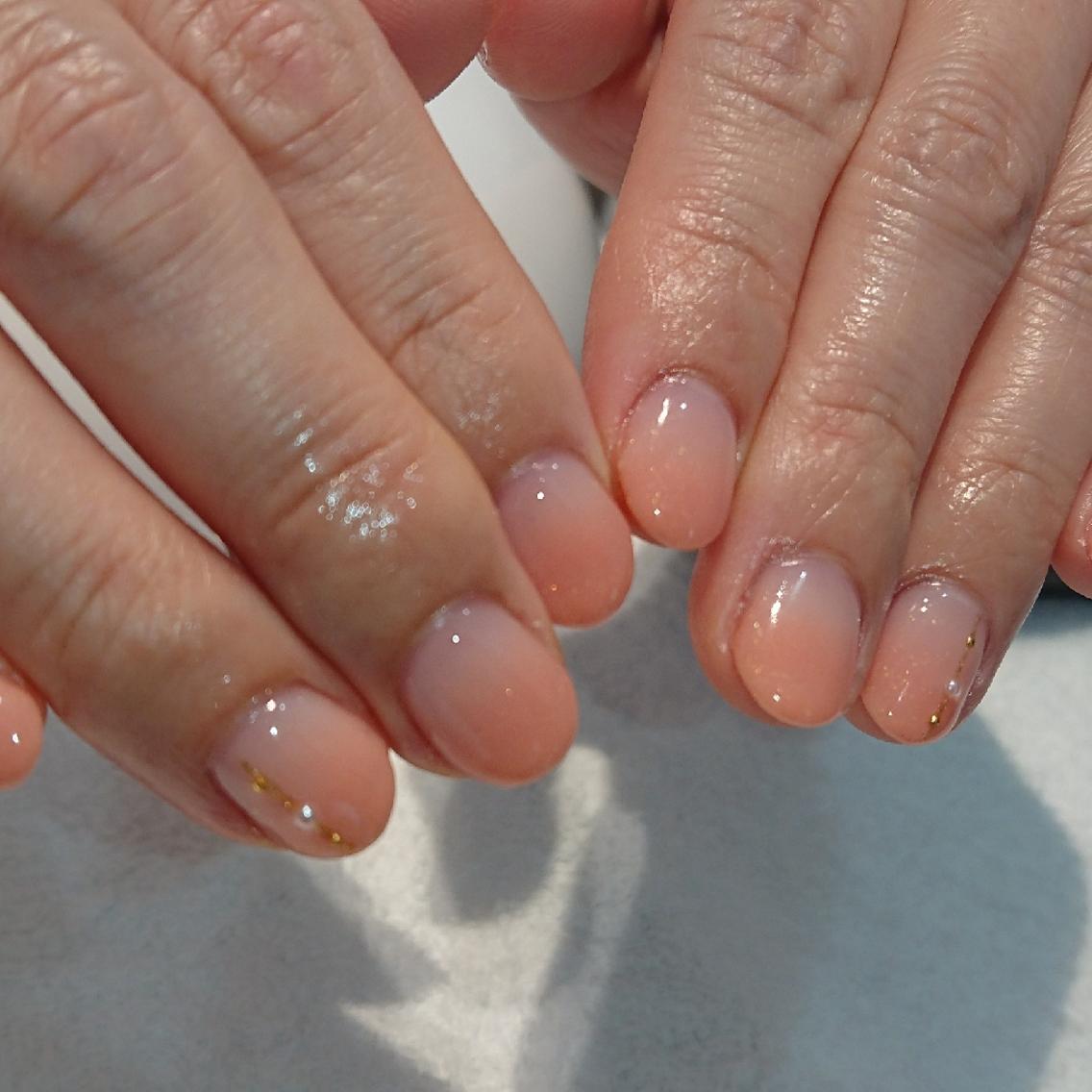 カラーグラデーション Truth 西船橋店所属 中津 麻子のネイル