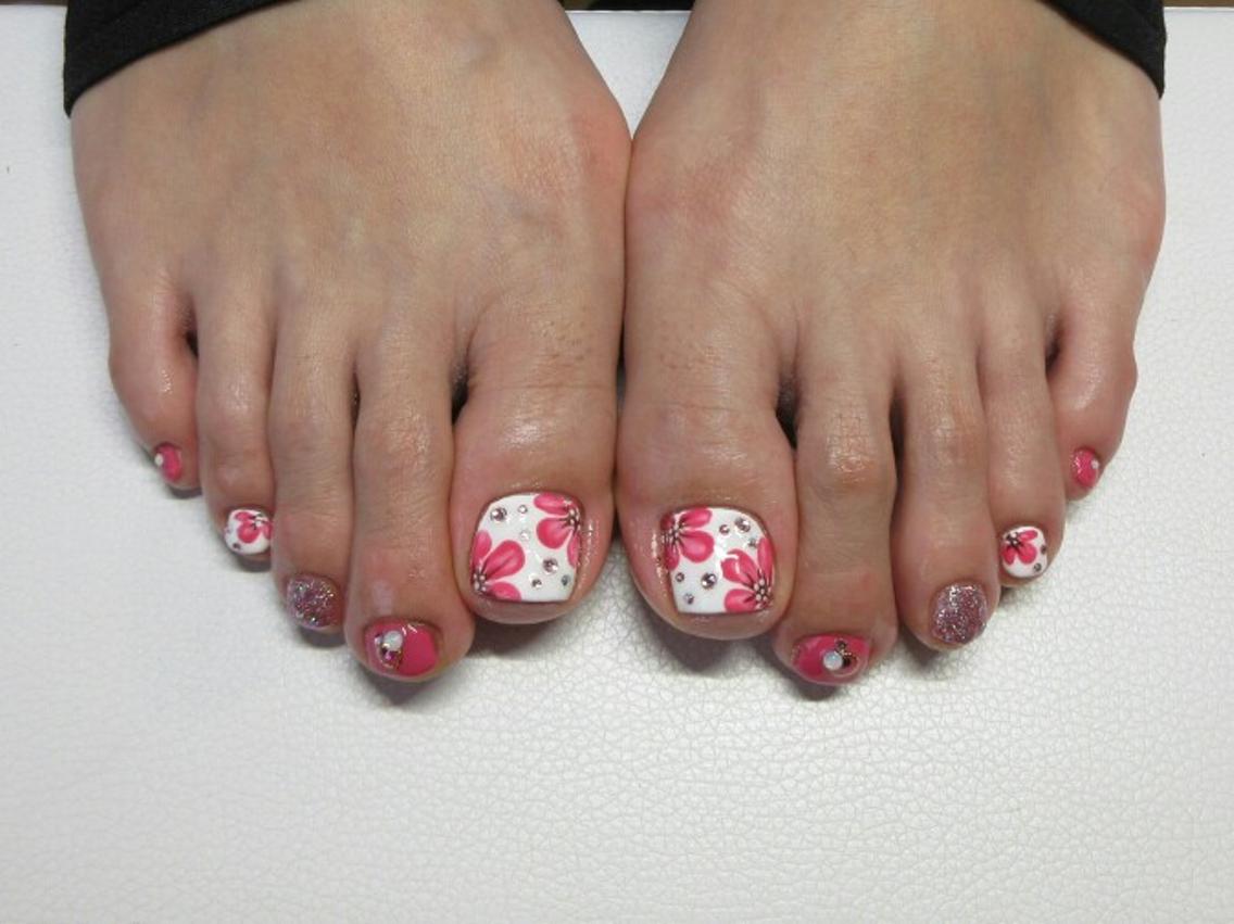 保存版2018春夏秋冬お洒落なフットネイルデザイン Naver まとめ