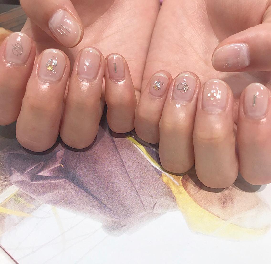 クリア感が可愛いシンプルめなニュアンスネイル♡これからの季節