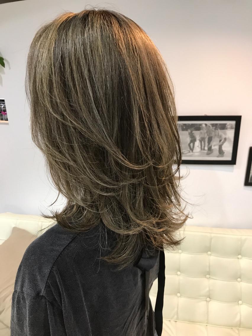 ハイ レイヤー 髪型 レッド ライス 髪型