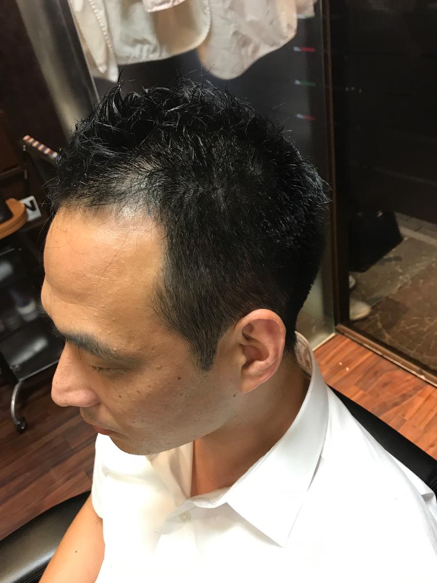 【スタイル】横と後ろ刈り上げ、ソフトモヒカン風、白髪染め、Nakano5ワックス仕上げ【毛質】直毛、硬め