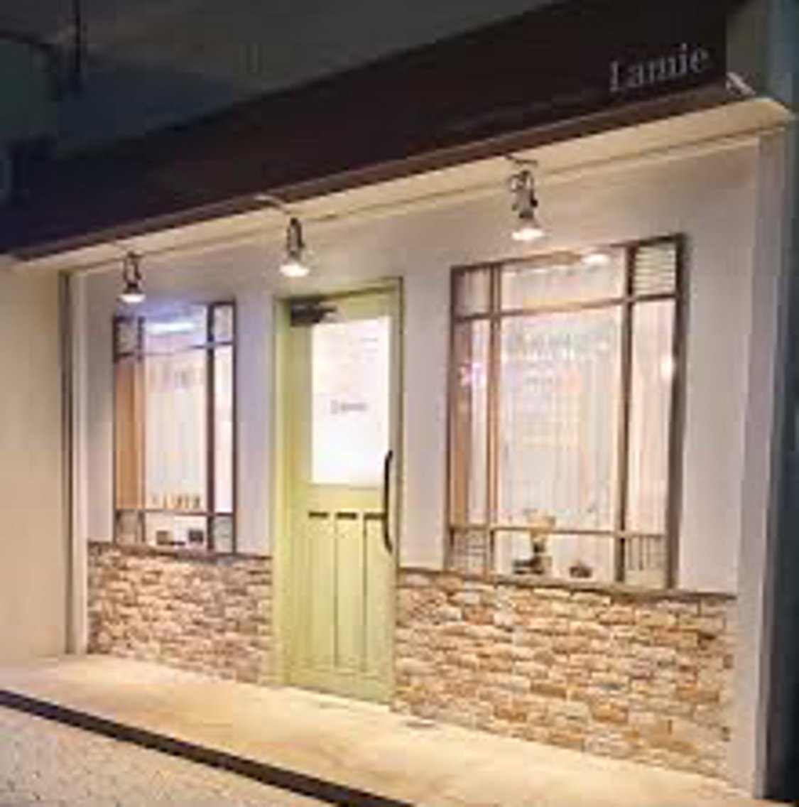 Lamie所属・大人女子&髪改善専門 Nobuフリーランスの美容院・ヘアサロン・ヘアスタイリスト情報｜ミニモ