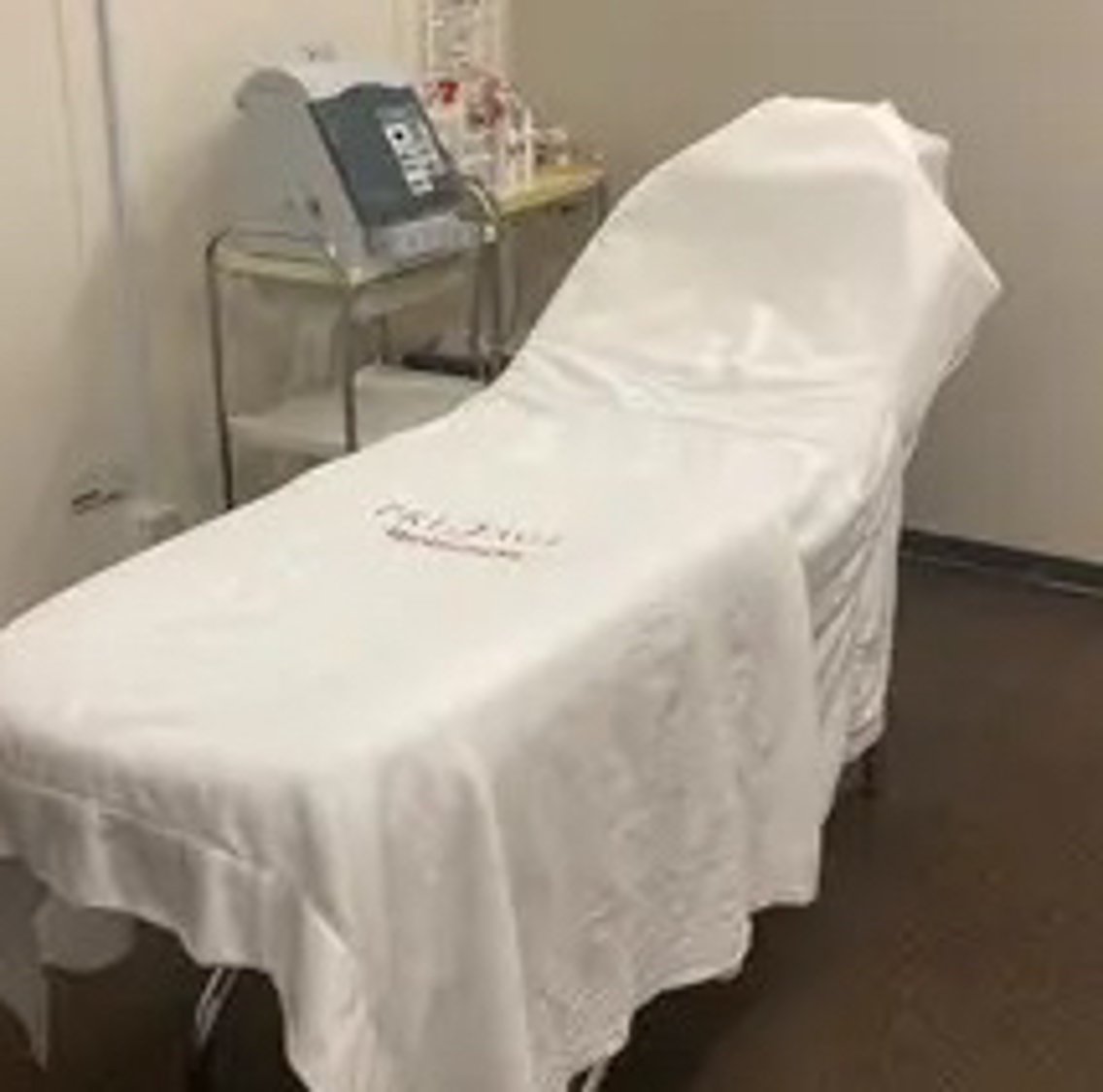 超音波のエステの機械♡顔とボディー両方出来ます♡値引きしました デアイム瀬田所属・高田 穂乃花のエステ・リラク・エステティシャン