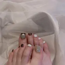 梅田 中崎町 西梅田 フットネイル ネイルサロン お得に予約するなら ミニモ