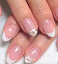 フレンチネイル ネイルサロン お得に予約するなら ミニモ