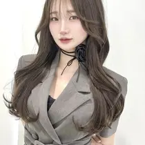 赤み消し透明感☘️ トレンドカラー☘️のプロフィール画像