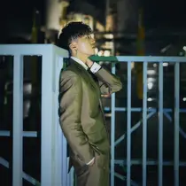 ハイトーン/ダブルカ ラー/レイヤーカットのプロフィール画像