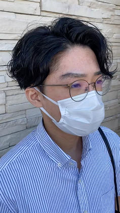 メンズカット メンズパーマ メガネに合うパーマ Nyny桂店所属 塩谷 黎のヘアカタログ ミニモ