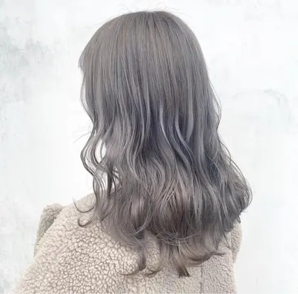 ブルーアッシュ 21年秋人気のブルーアッシュのヘアカラー 髪色カタログ 7ページ目 ミニモ