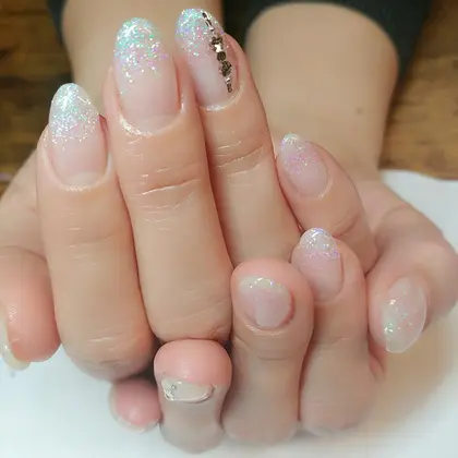 シンプルネイル 21年夏人気のシンプルネイルのネイルデザイン ネイルアートカタログ 74ページ目 ミニモ