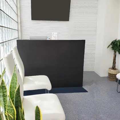 美 Design 新宿店のエステ リラクサロン スタッフ情報 美 Design 新宿店 ミニモ